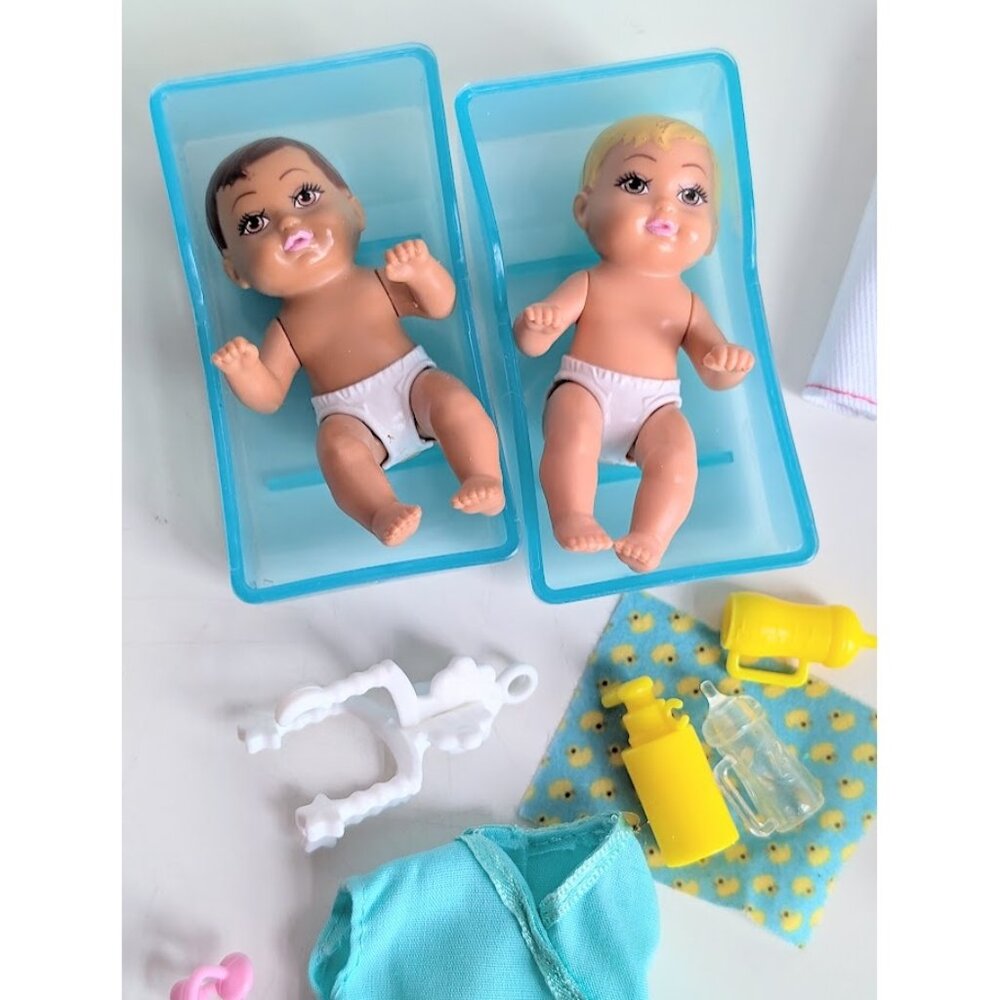 Barbie Careers Baby Doctor Pediatrician Barbie Doll Clothes with 2 Baby Dolls
